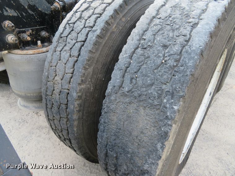 image for item DE8224 2004 Sterling A-Line semi truck