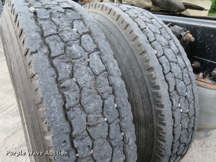 image for item DE8224 2004 Sterling A-Line semi truck