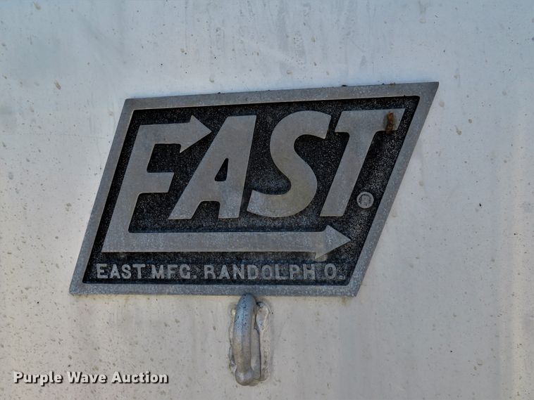 image for item DE8225 1997 East end dump trailer