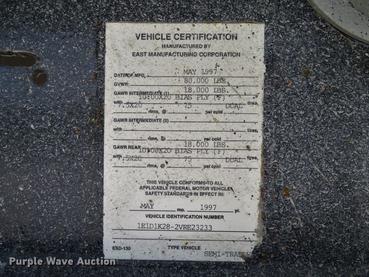 image for item DE8225 1997 East end dump trailer