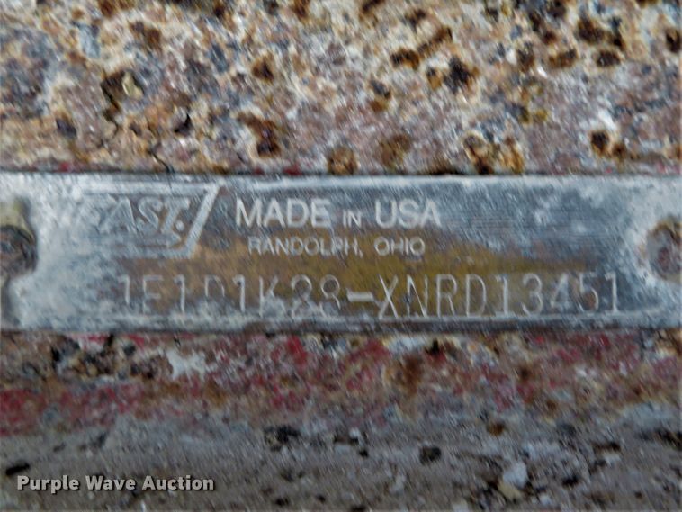 image for item DE8226 1992 East end dump trailer