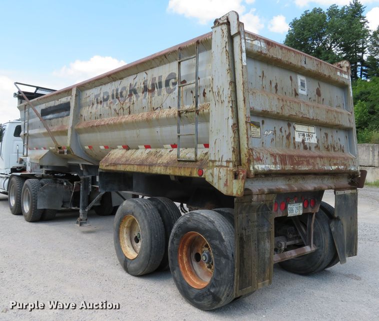 image for item DE8227 2005 Bibeaut Schien 27SD end dump trailer
