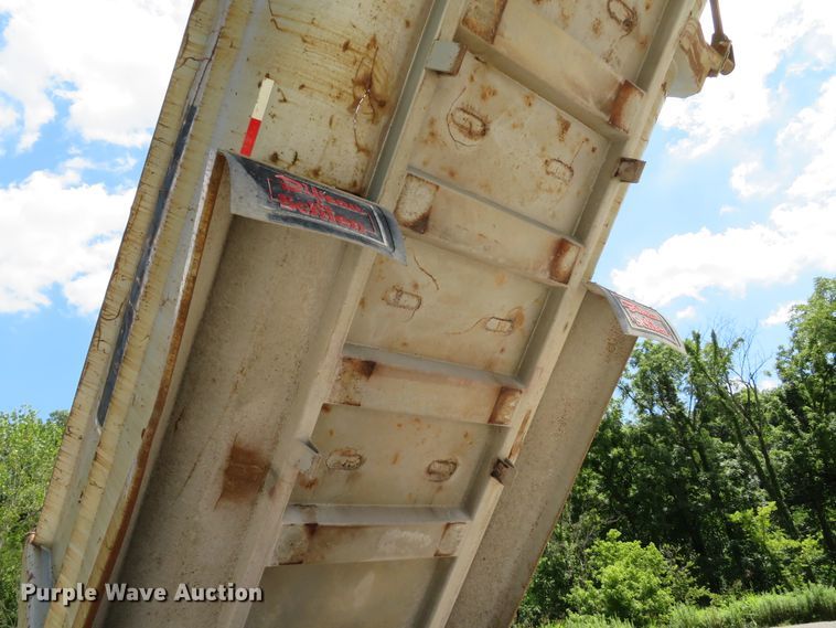 image for item DE8227 2005 Bibeaut Schien 27SD end dump trailer