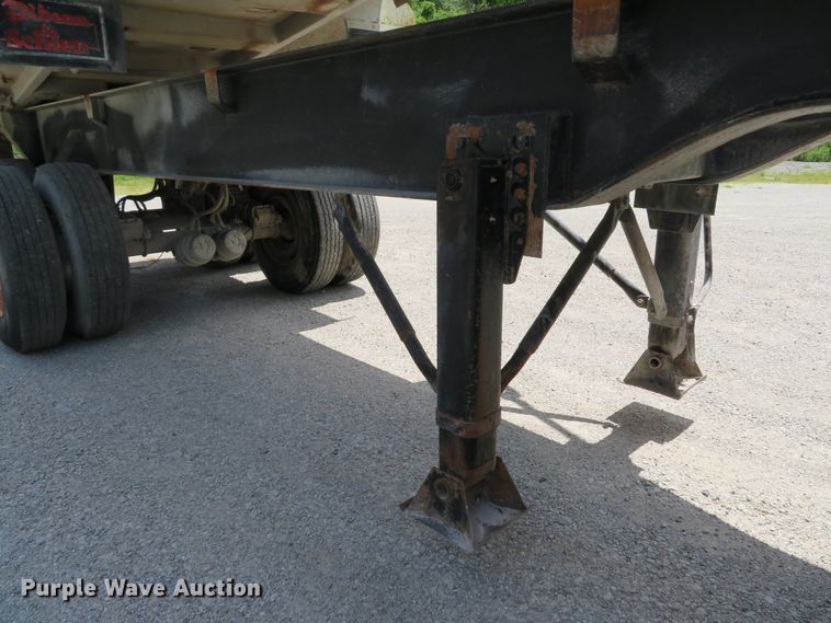 image for item DE8227 2005 Bibeaut Schien 27SD end dump trailer