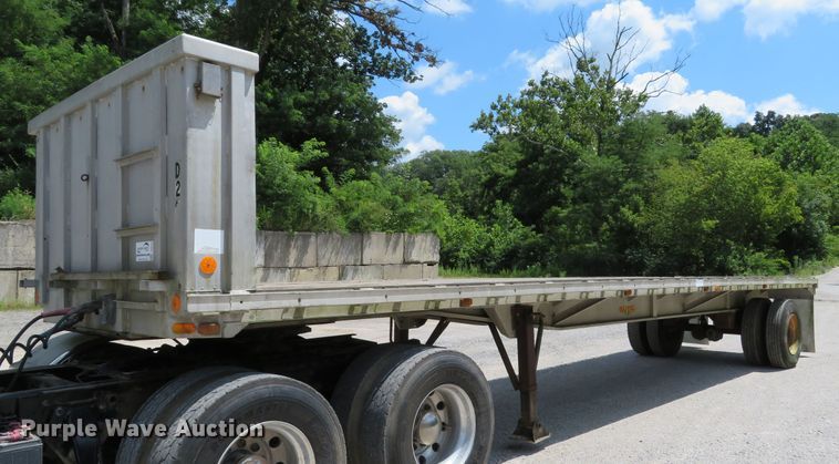 image for item DE8229 1979 Ravens 54228 flatbed trailer