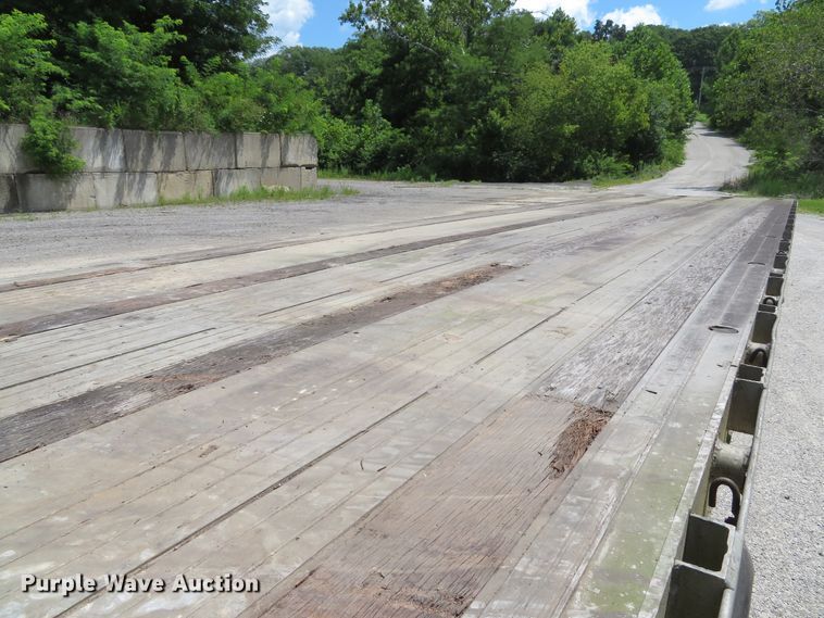 image for item DE8229 1979 Ravens 54228 flatbed trailer