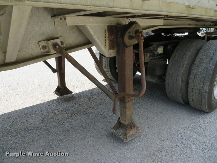 image for item DE8229 1979 Ravens 54228 flatbed trailer