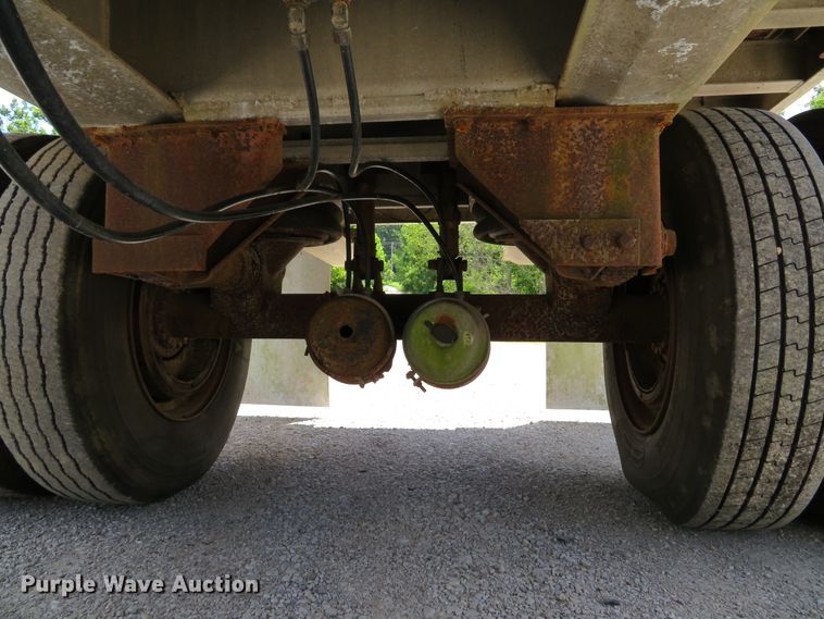 image for item DE8229 1979 Ravens 54228 flatbed trailer