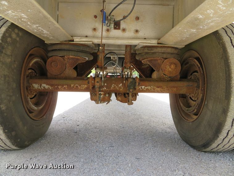 image for item DE8229 1979 Ravens 54228 flatbed trailer