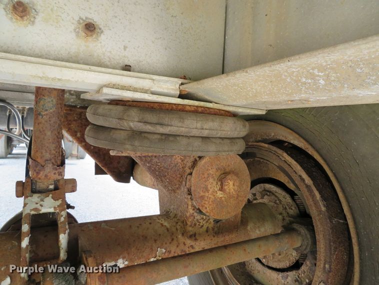 image for item DE8229 1979 Ravens 54228 flatbed trailer