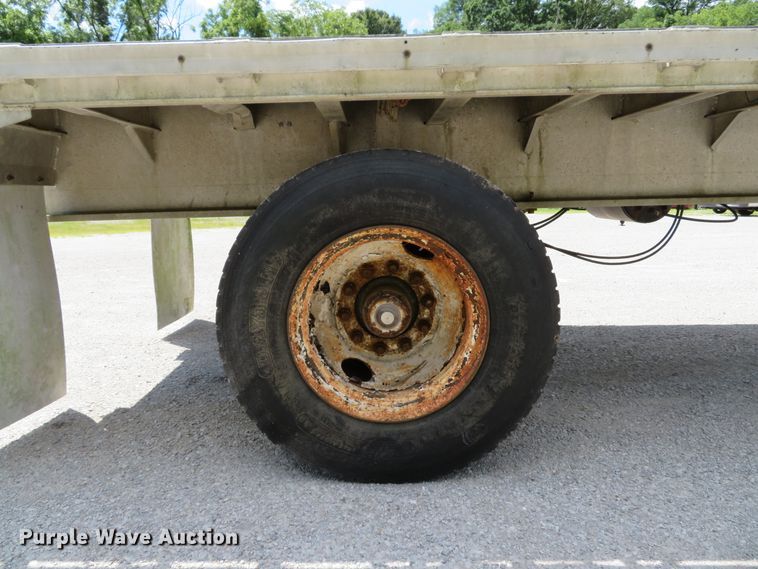 image for item DE8229 1979 Ravens 54228 flatbed trailer