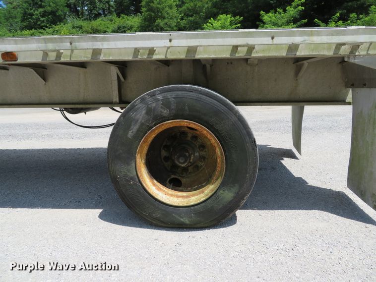 image for item DE8229 1979 Ravens 54228 flatbed trailer