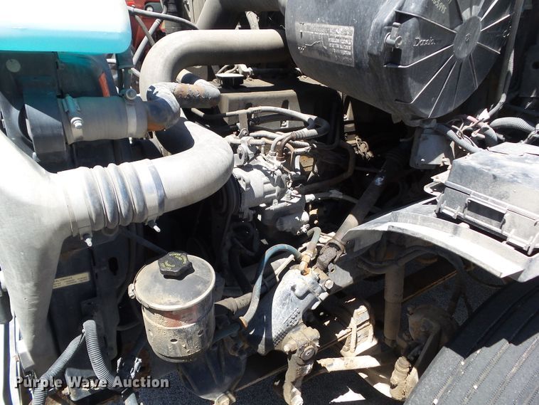 image for item DF0781 2001 Sterling A9500 semi truck