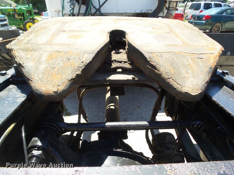 image for item DF0781 2001 Sterling A9500 semi truck