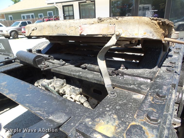 image for item DF0781 2001 Sterling A9500 semi truck