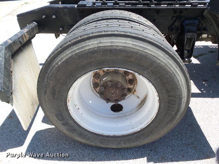 image for item DF0781 2001 Sterling A9500 semi truck