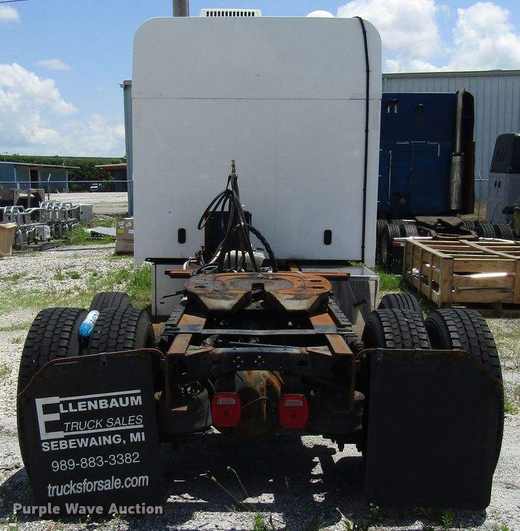 image for item DG1306 2007 Sterling Acterra semi truck