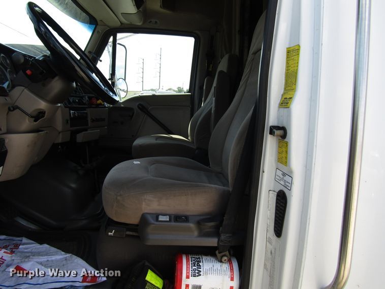 image for item DG1306 2007 Sterling Acterra semi truck