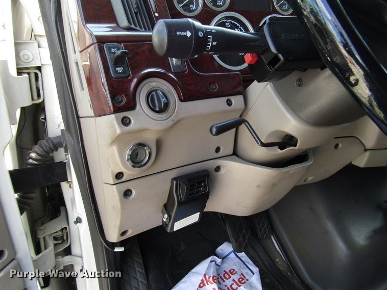 image for item DG1306 2007 Sterling Acterra semi truck