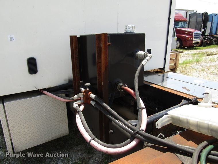 image for item DG1306 2007 Sterling Acterra semi truck