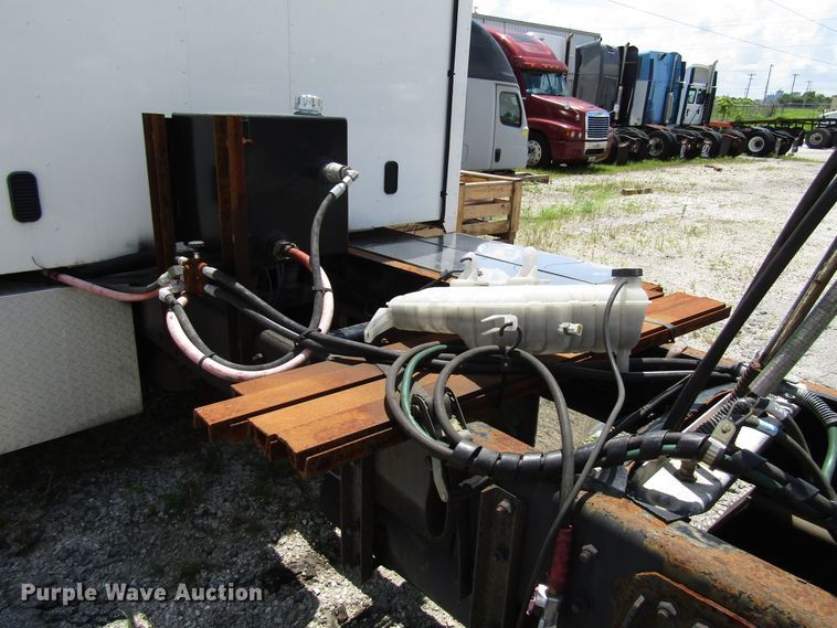 image for item DG1306 2007 Sterling Acterra semi truck