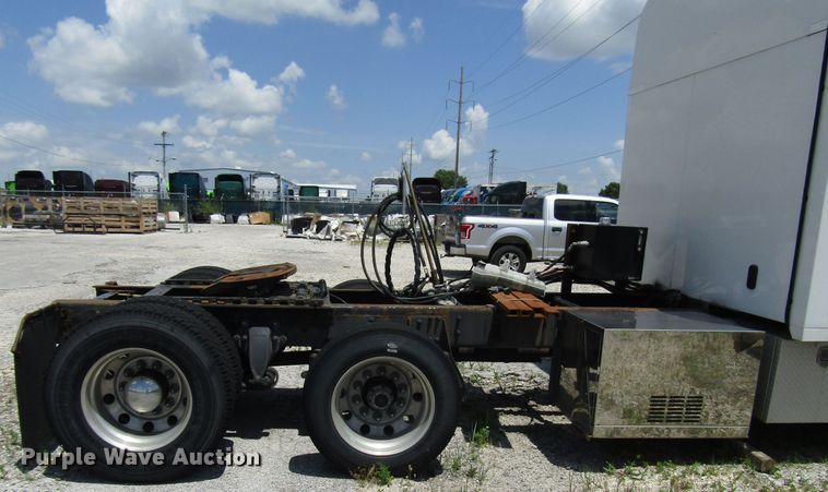 image for item DG1306 2007 Sterling Acterra semi truck