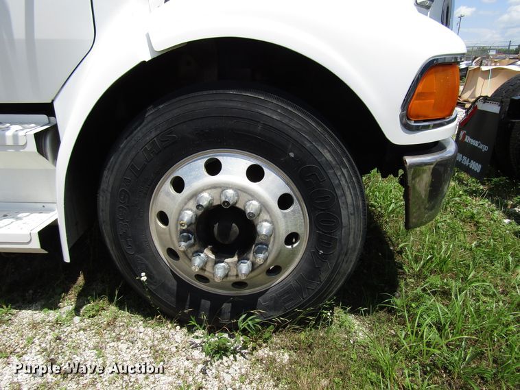 image for item DG1306 2007 Sterling Acterra semi truck