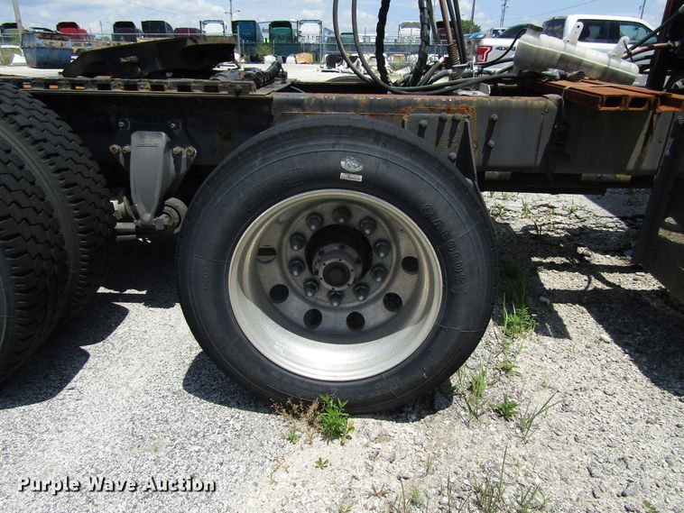 image for item DG1306 2007 Sterling Acterra semi truck