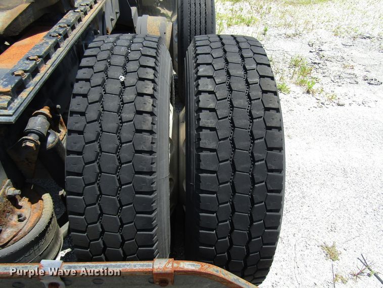 image for item DG1306 2007 Sterling Acterra semi truck