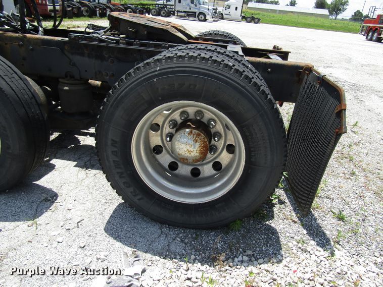 image for item DG1306 2007 Sterling Acterra semi truck