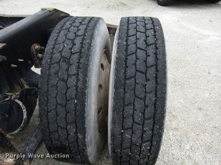 image for item DG1364 2006 International 9400i semi truck