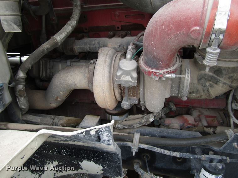 image for item DG1365 2007 International 9400i semi truck