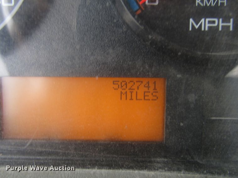 image for item DG1366 2010 International 8600 semi truck