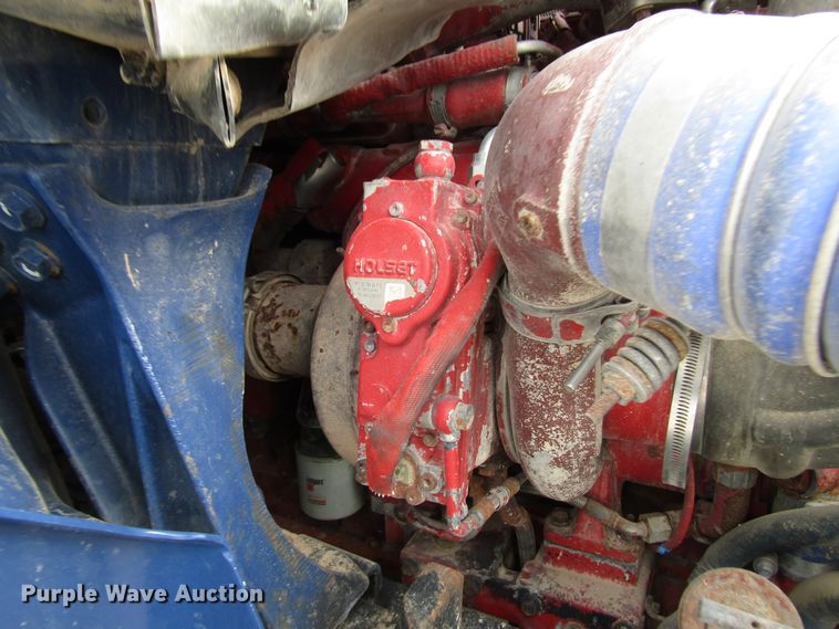 image for item DG1366 2010 International 8600 semi truck