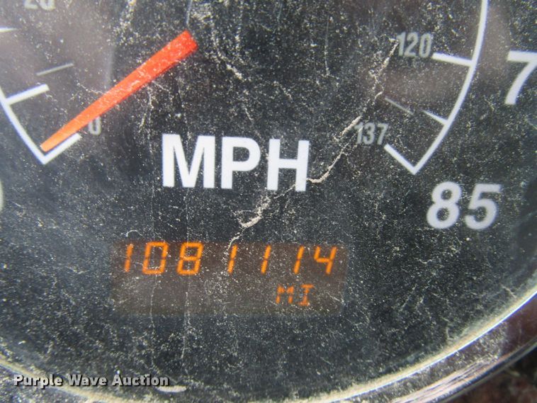 image for item DG1369 2007 International 9400i semi truck