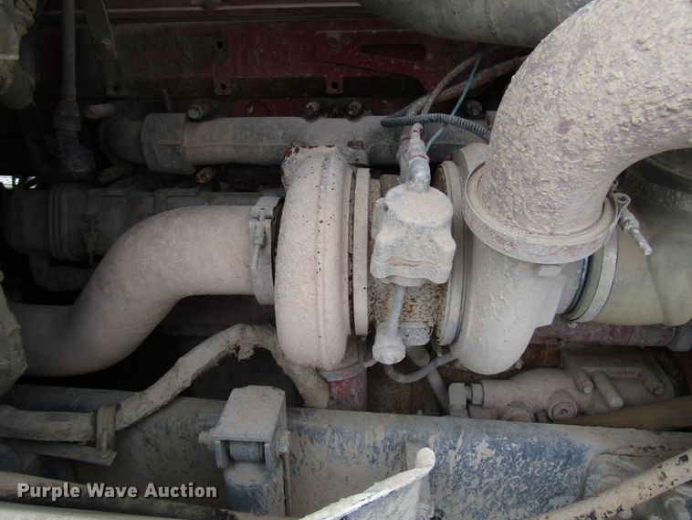 image for item DG1369 2007 International 9400i semi truck