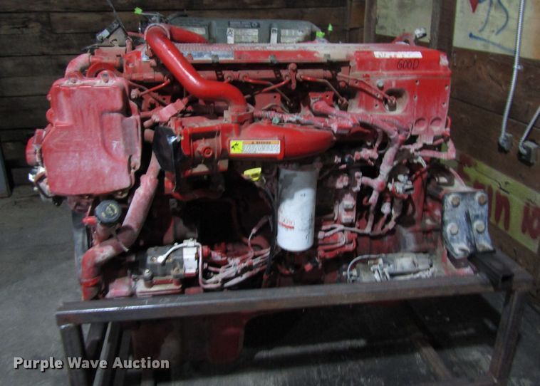 image for item DG1372 2014 Peterbilt 386 semi truck