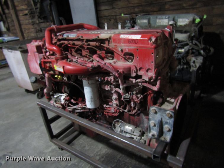 image for item DG1372 2014 Peterbilt 386 semi truck