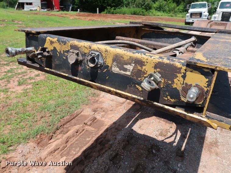 image for item DG4035 1999 Eager Beaver 50GSL/3 equipment trailer