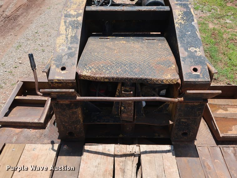 image for item DG4035 1999 Eager Beaver 50GSL/3 equipment trailer