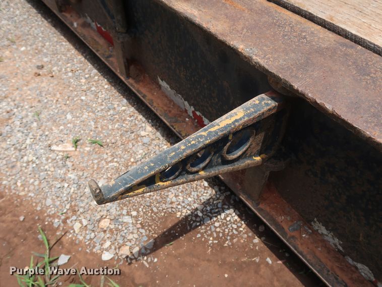 image for item DG4035 1999 Eager Beaver 50GSL/3 equipment trailer