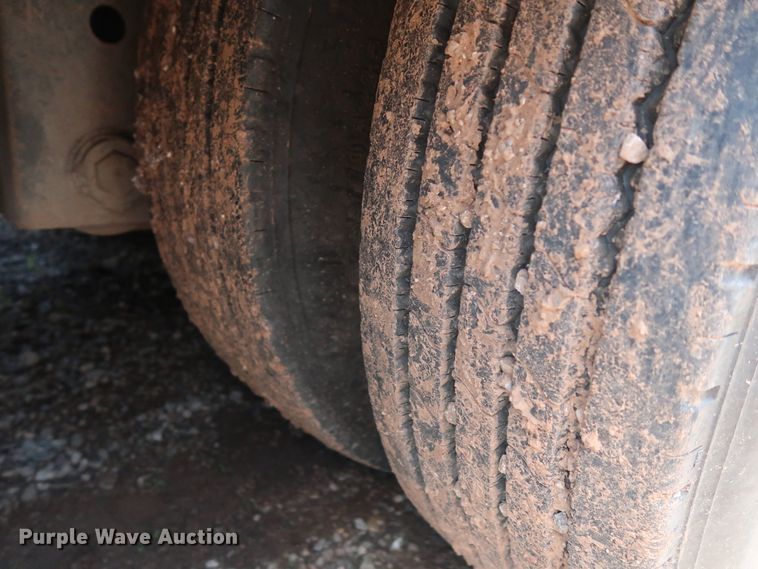 image for item DG4035 1999 Eager Beaver 50GSL/3 equipment trailer