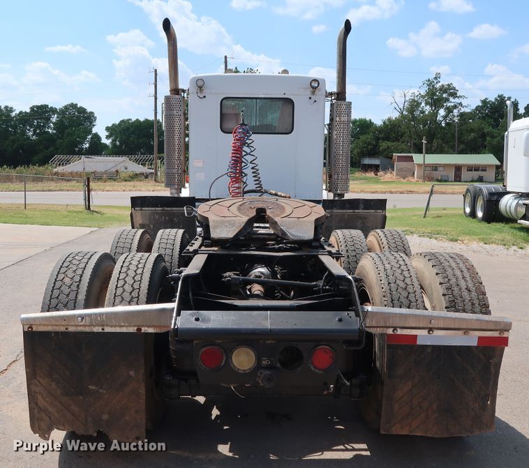 image for item DG4096 2007 Kenworth T800 semi truck