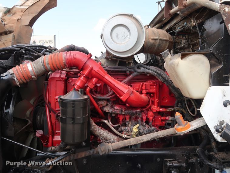 image for item DG4096 2007 Kenworth T800 semi truck