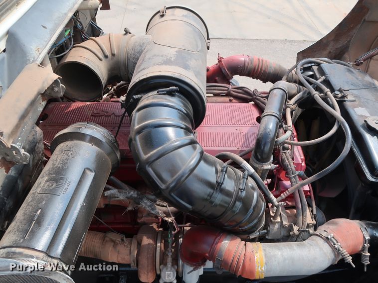 image for item DG4096 2007 Kenworth T800 semi truck