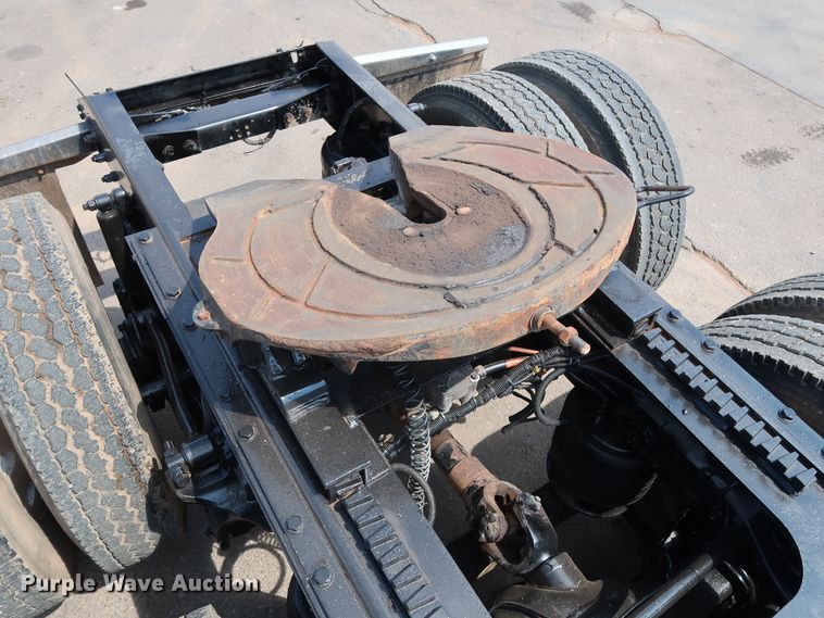 image for item DG4096 2007 Kenworth T800 semi truck