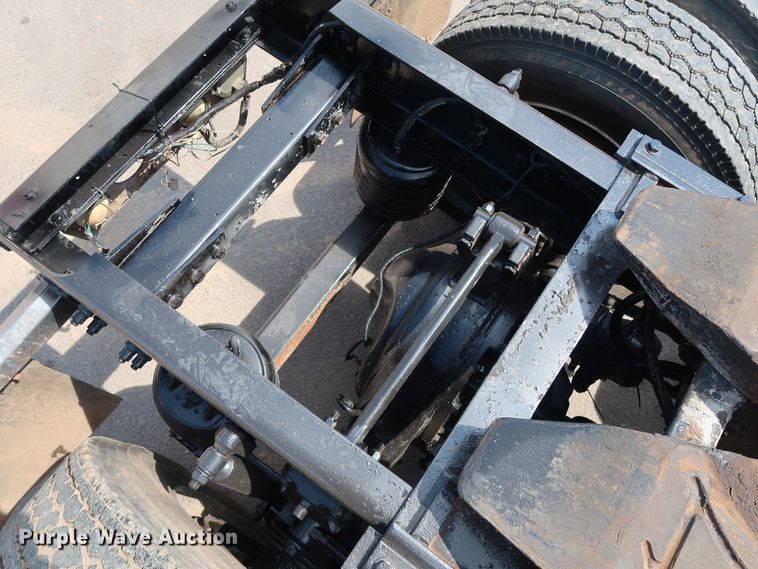 image for item DG4096 2007 Kenworth T800 semi truck