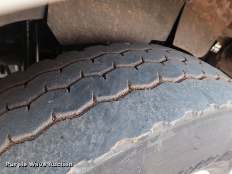 image for item DG4096 2007 Kenworth T800 semi truck