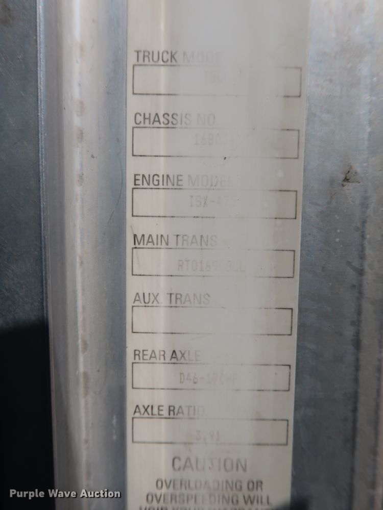 image for item DG4096 2007 Kenworth T800 semi truck