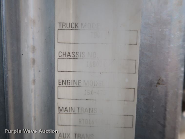 image for item DG4096 2007 Kenworth T800 semi truck